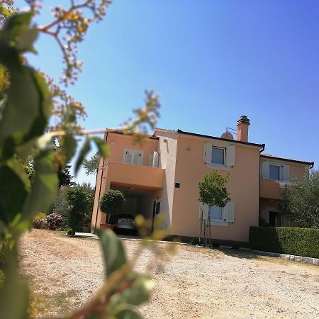 Zadvarje Kvasina Apartments מראה חיצוני תמונה