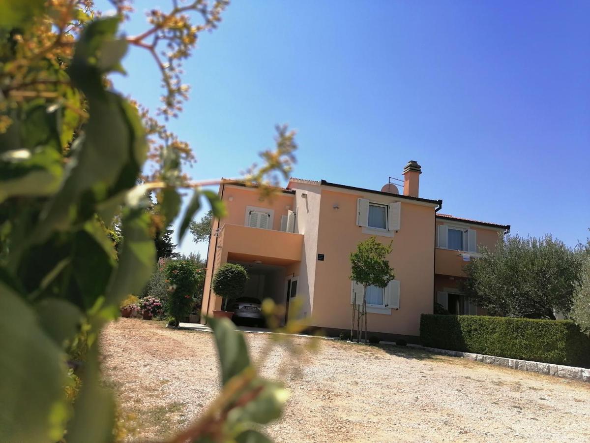 Zadvarje Kvasina Apartments מראה חיצוני תמונה