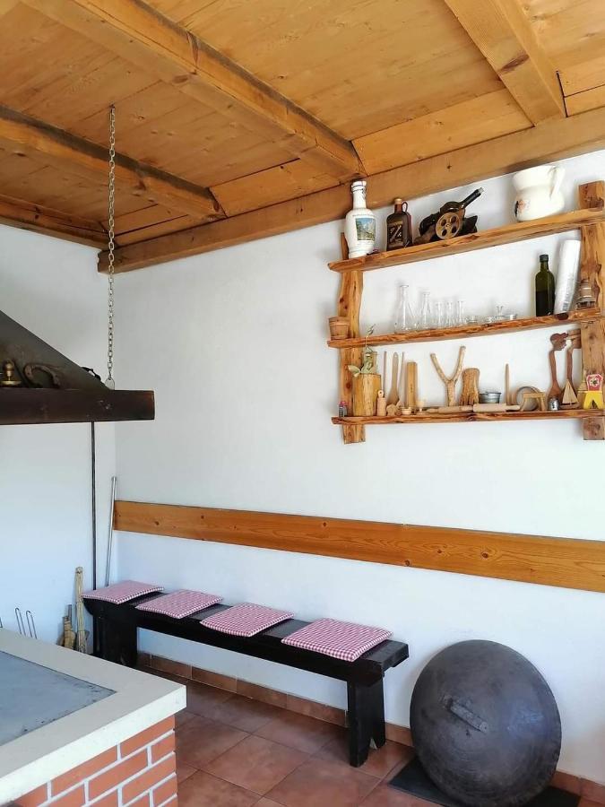 Zadvarje Kvasina Apartments מראה חיצוני תמונה