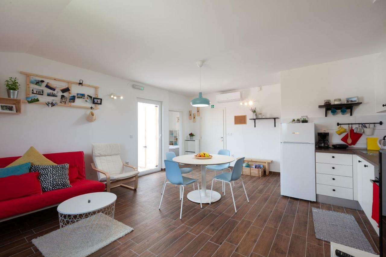 Zadvarje Kvasina Apartments מראה חיצוני תמונה