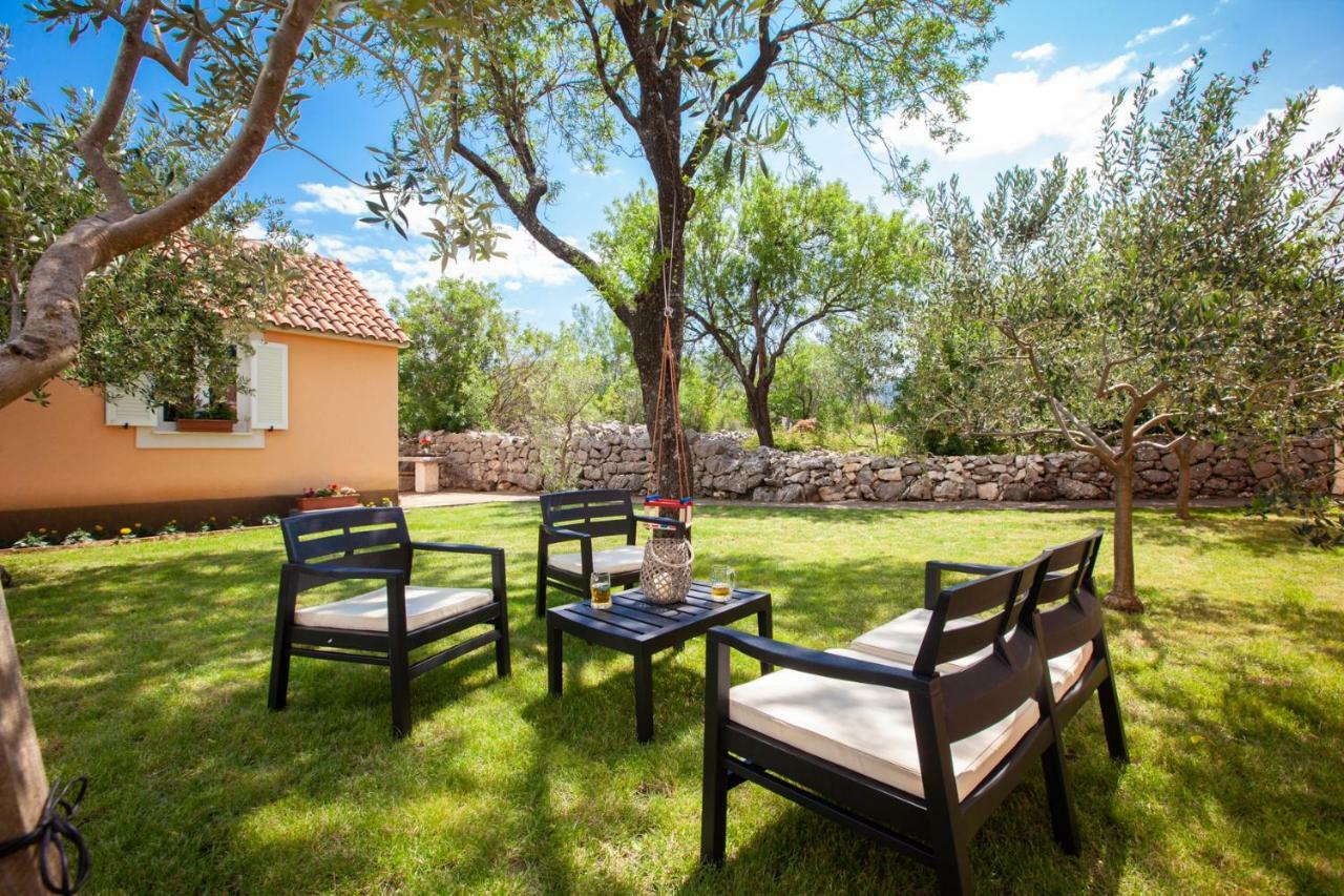 Zadvarje Kvasina Apartments מראה חיצוני תמונה