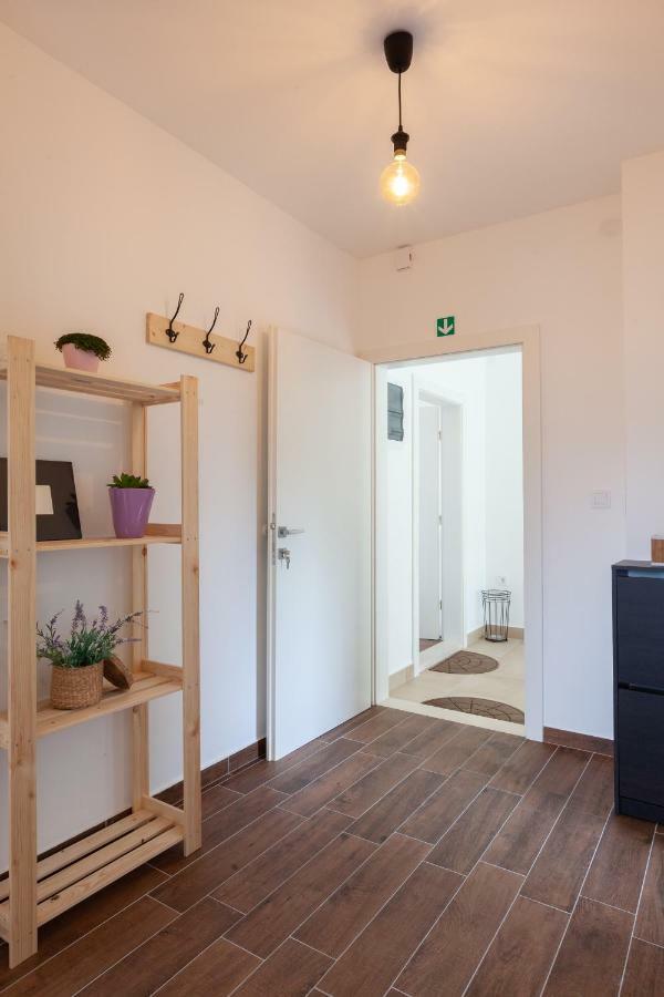 Zadvarje Kvasina Apartments מראה חיצוני תמונה