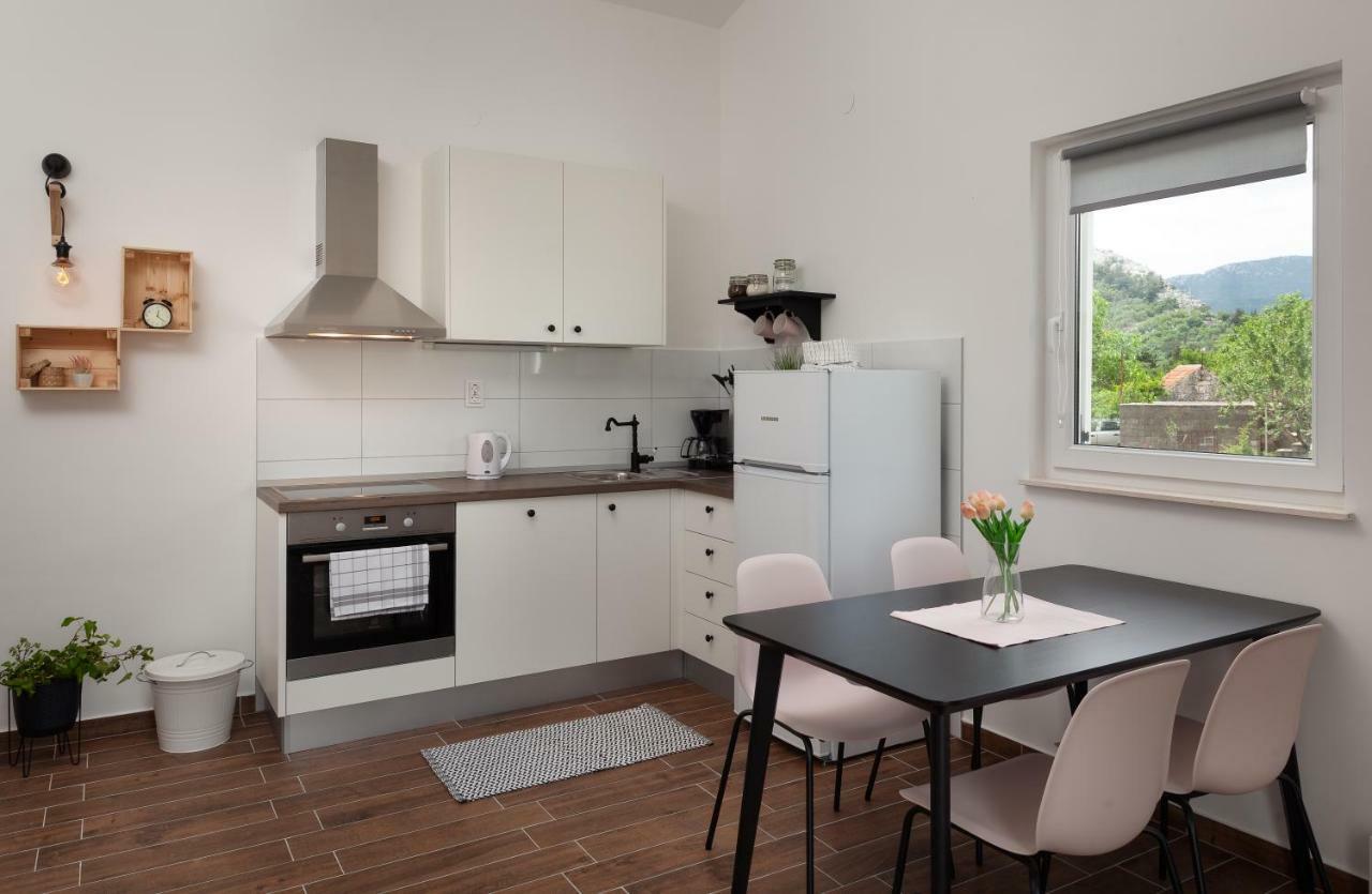 Zadvarje Kvasina Apartments מראה חיצוני תמונה